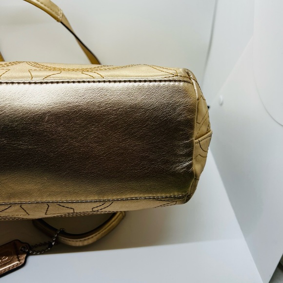 Coach Metallic Gold Signature Stitched Leather Tote For Women EUC - Picture 2 of 9